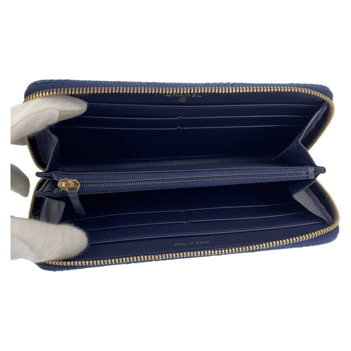 C-018
 CHANEL Deauville Navy Blue Gold Hardware Canvas Long Wallet Round Zipper Women's