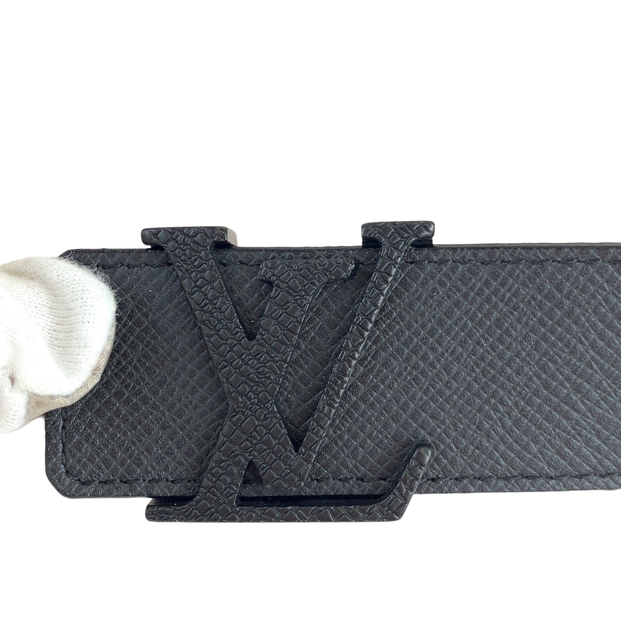 C-101
LOUIS VUITTON ルイヴィトン タイガ サンチュール イニシャル ブラック 黒 タイガ M6897 ベルト バッグル  メンズ