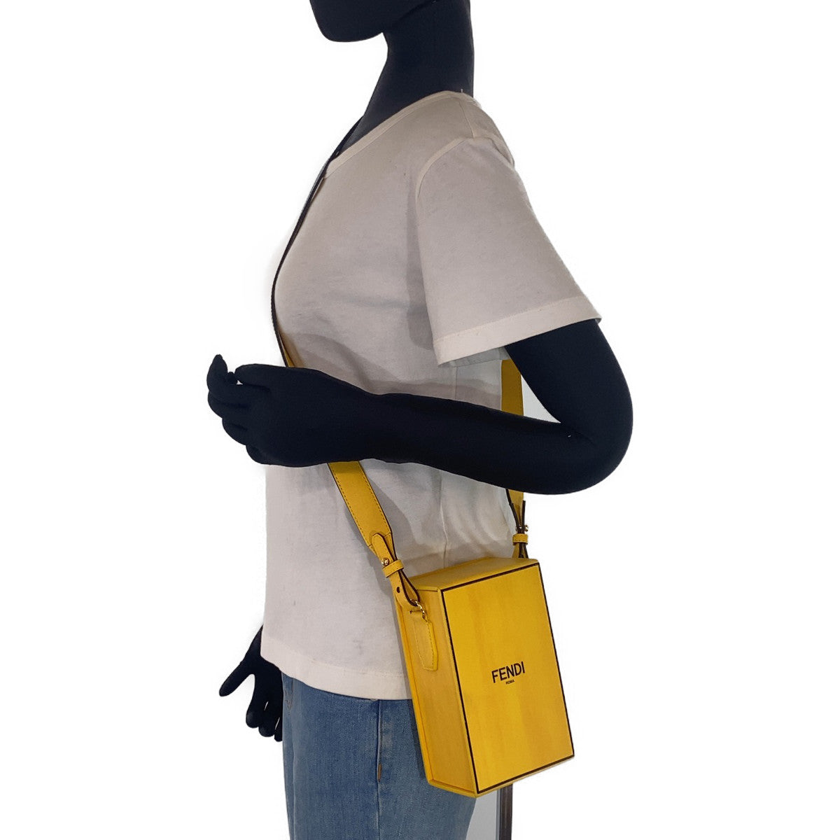 FENDI フェンディ ボックス型 イエロー 黄 ゴールド金具 レザー 7VA519-ADP6 ショルダーバッグ 斜め掛けバッグ  レディース