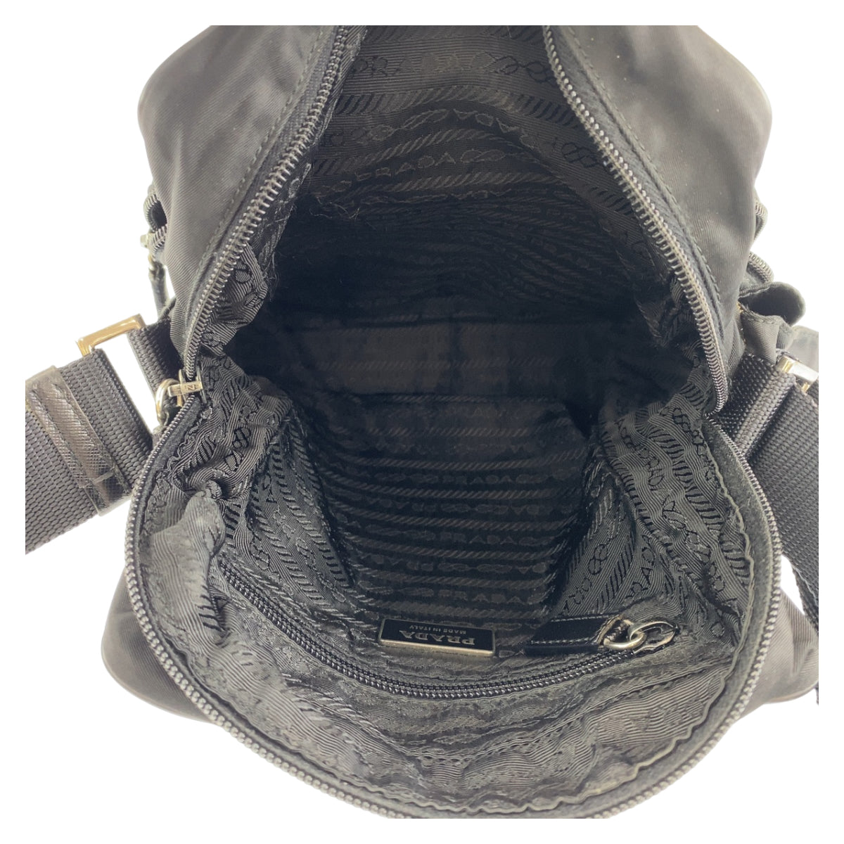 H-0383
PRADA プラダ テスート 男女兼用 ブラック 黒 シルバー金具 ナイロン ショルダーバッグ 斜め掛けバッグ  メンズ