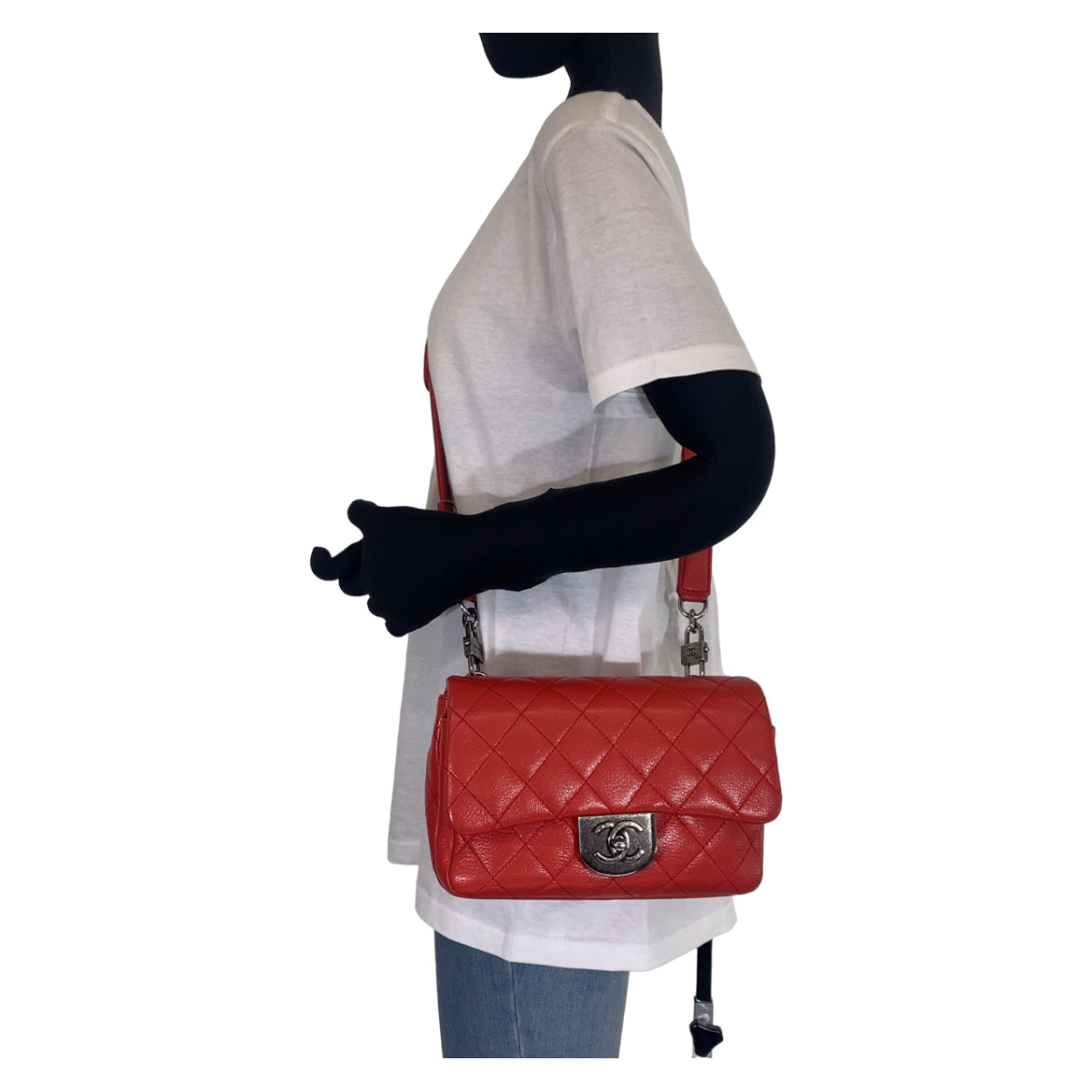 CHANEL シャネル マトラッセ23 ココマーク ターンロック レッド 赤 シルバー金具 レザー ショルダーバッグ 斜め掛けバッグ  レディース