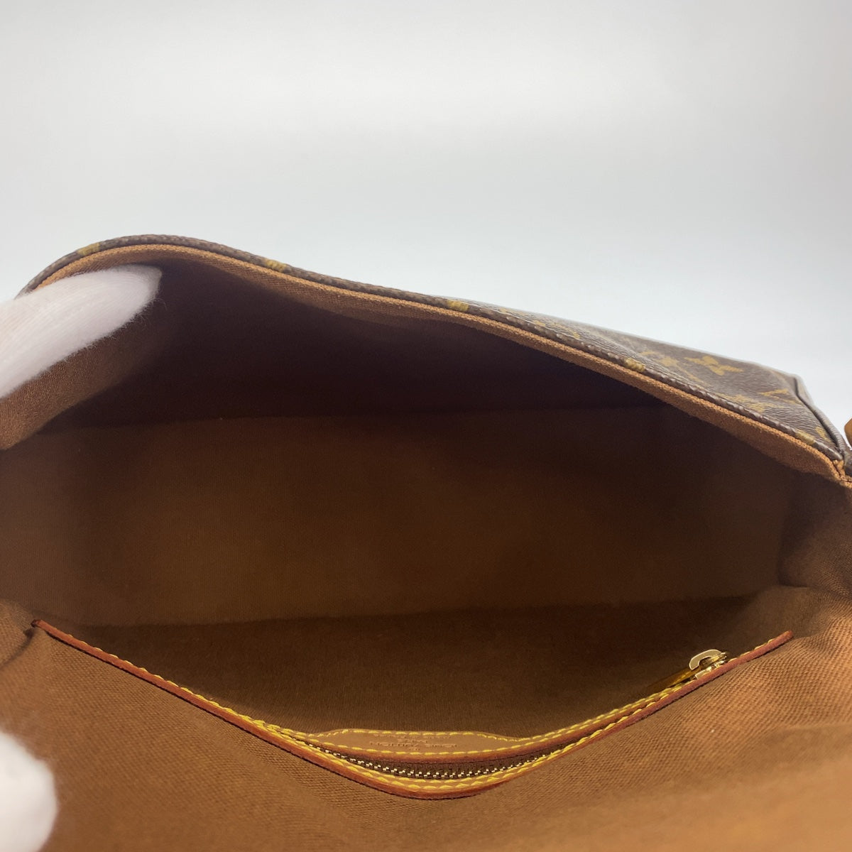 C-070
LOUIS VUITTON ルイヴィトン モノグラム ミニ ルーピング ブラウン 茶 ゴールド金具 PVC M51147 ハンドバッグ トートバッグ  レディース