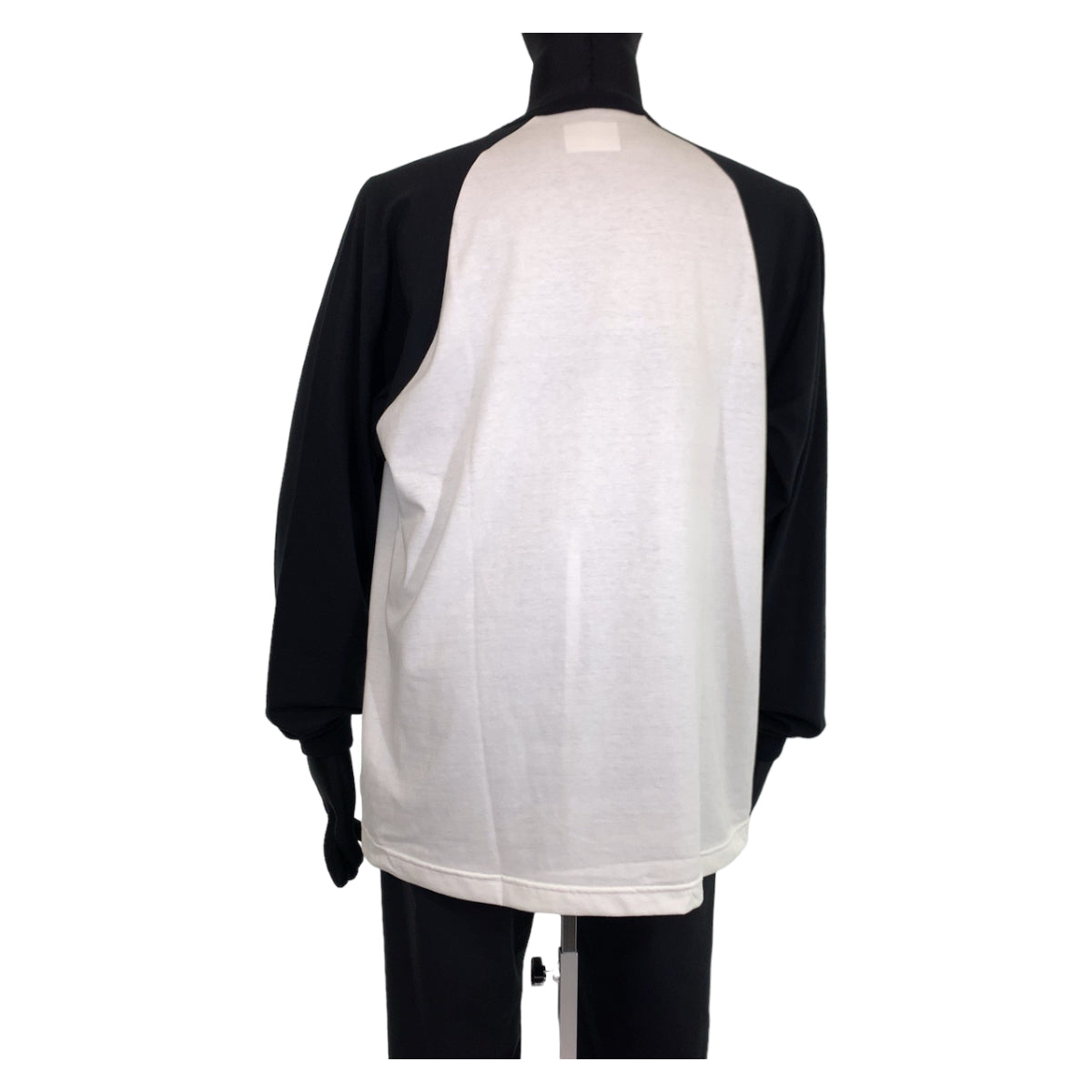 WTAPS ダブルタップス ラグランロングスリーブTシャツ サイズX 02 ホワイト 白 ブラック 黒 コットン / ポリエステル 231ATBT-CSM19 長袖Tシャツ トップス  メンズ