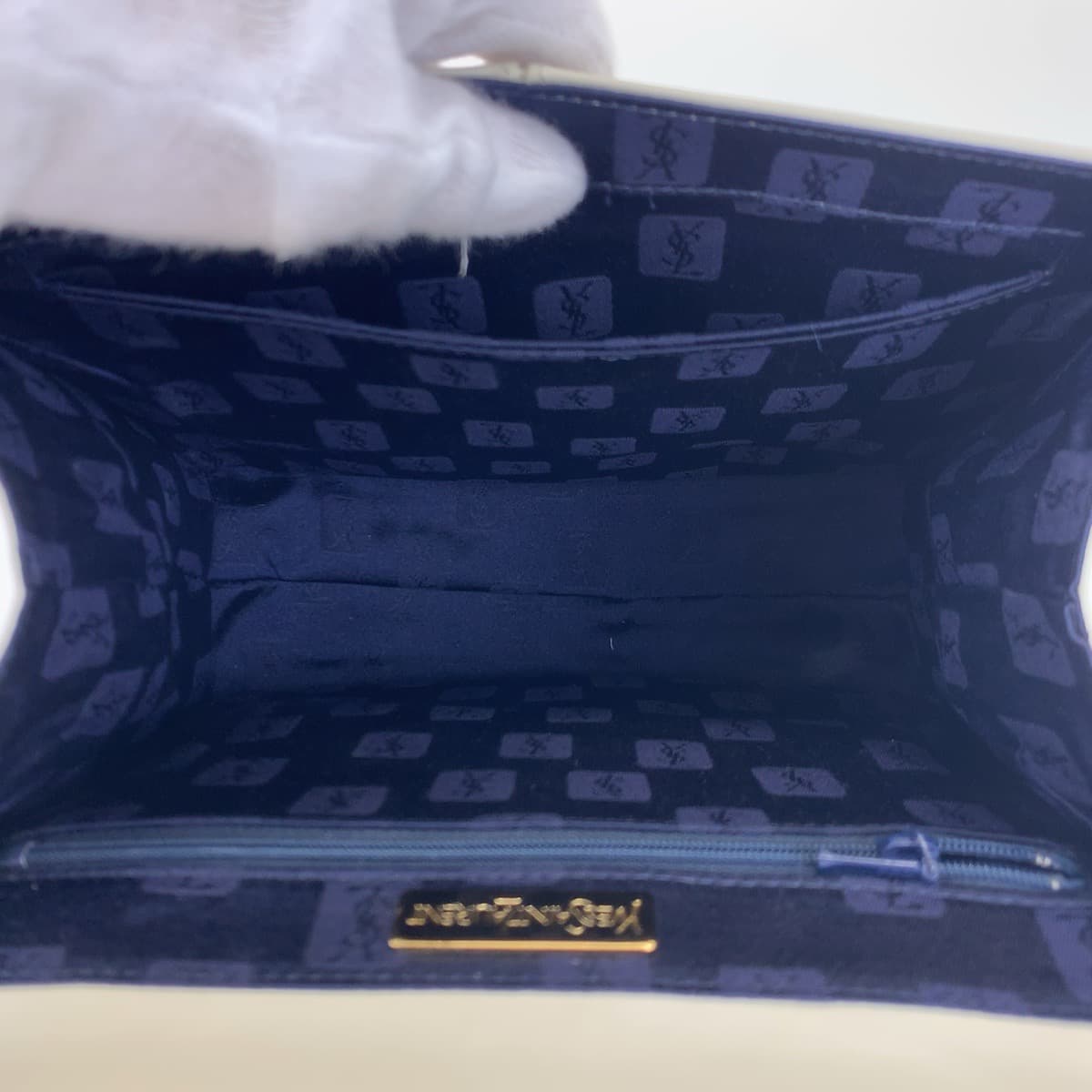 YVES SAINT LAURENT イヴ・サンローラン ヴィンテージ ホワイト 白 ゴールド金具 レザー ハンドバッグ  レディース