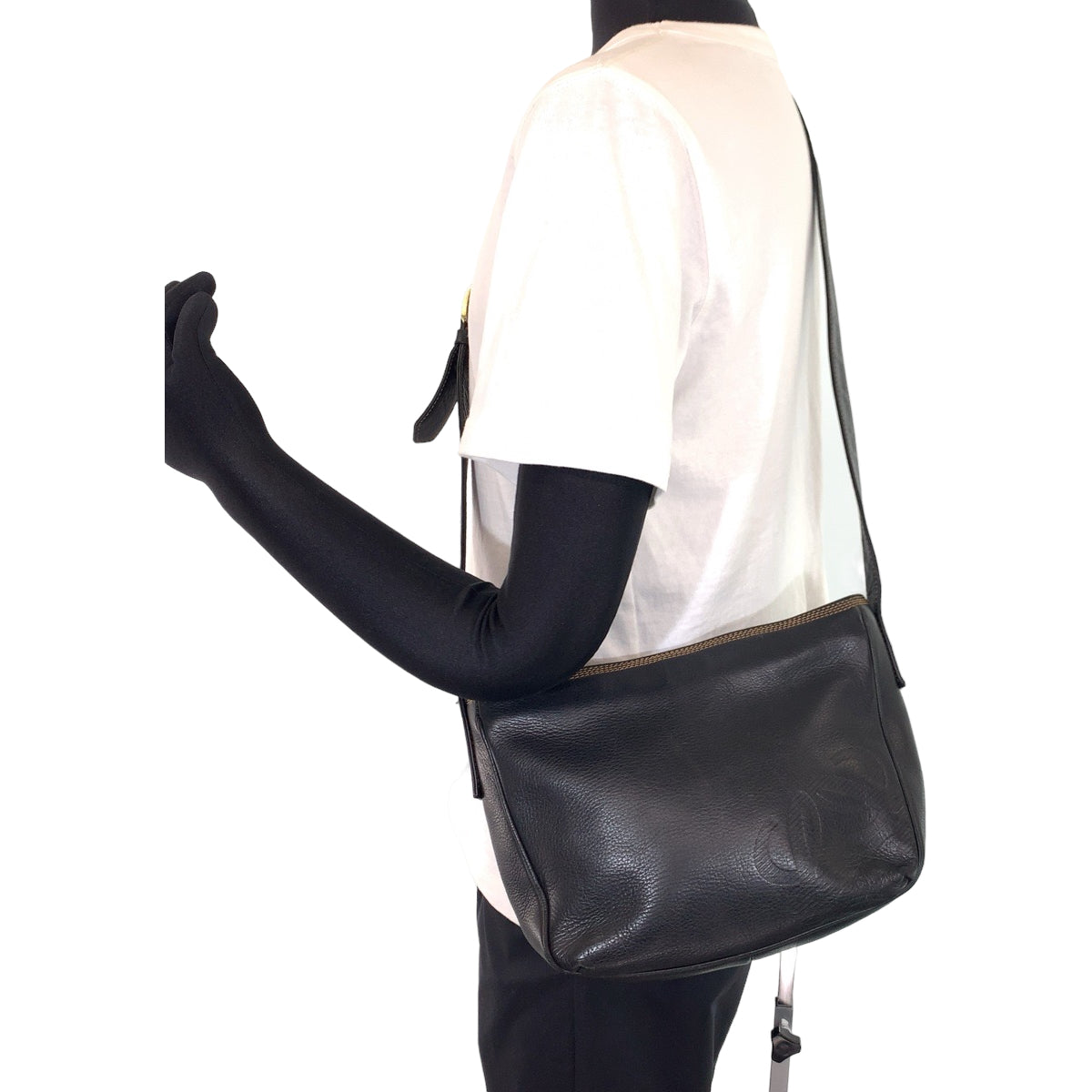 LOEWE ロエベ ヴィンテージ アナグラム ブラック 黒 レザー ショルダーバッグ 斜め掛け  メンズ