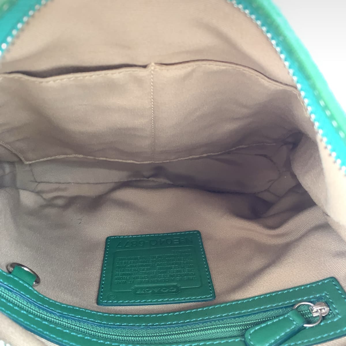 COACH コーチ シグネチャー グリーン 緑 ベージュ キャンバス / スウェード 6877 ショルダーバッグ 斜め掛け  レディース