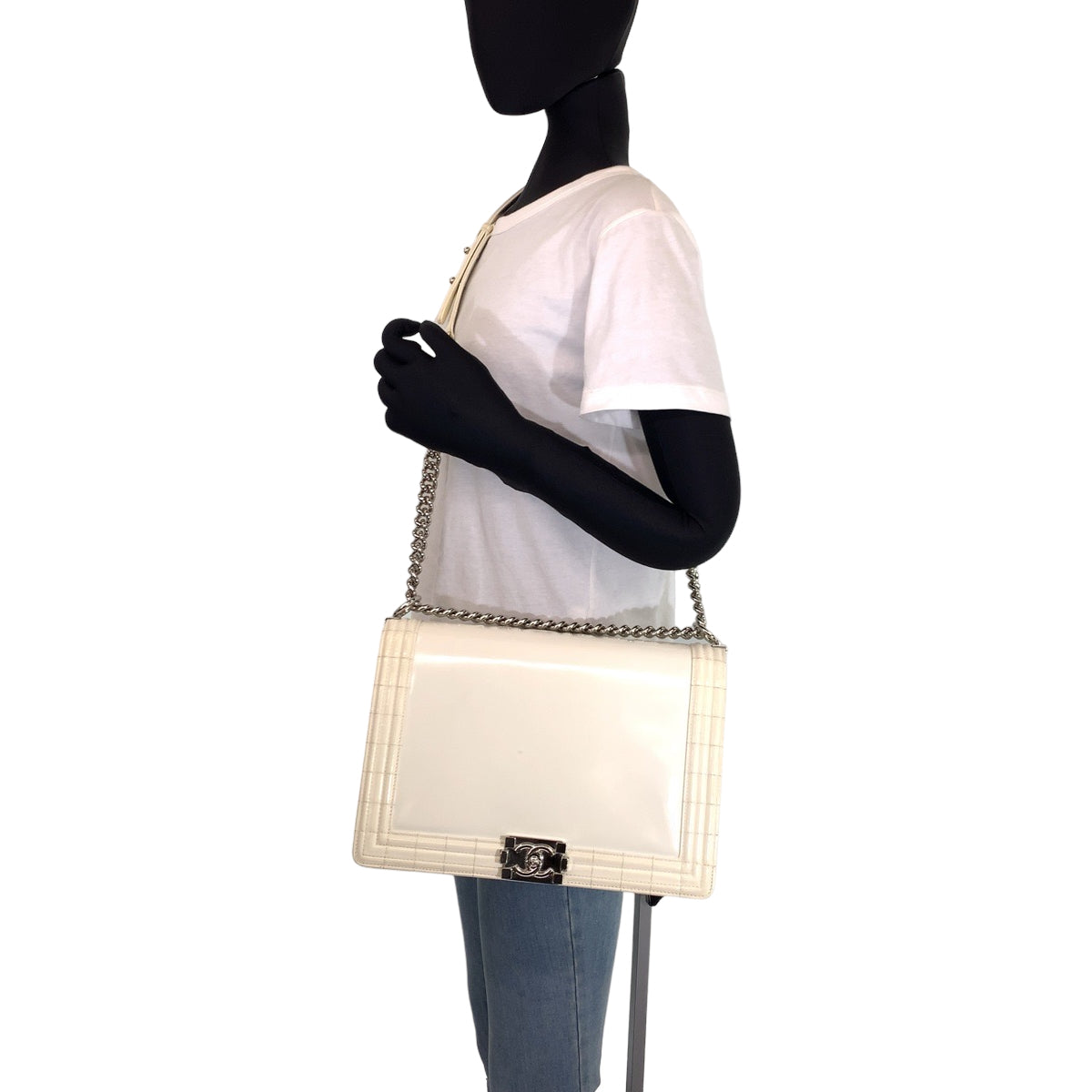 CHANEL シャネル ボーイシャネル ココマーク ホワイト 白 シルバー金具 パテントレザー チェーンショルダーバッグ 斜め掛け  レディース